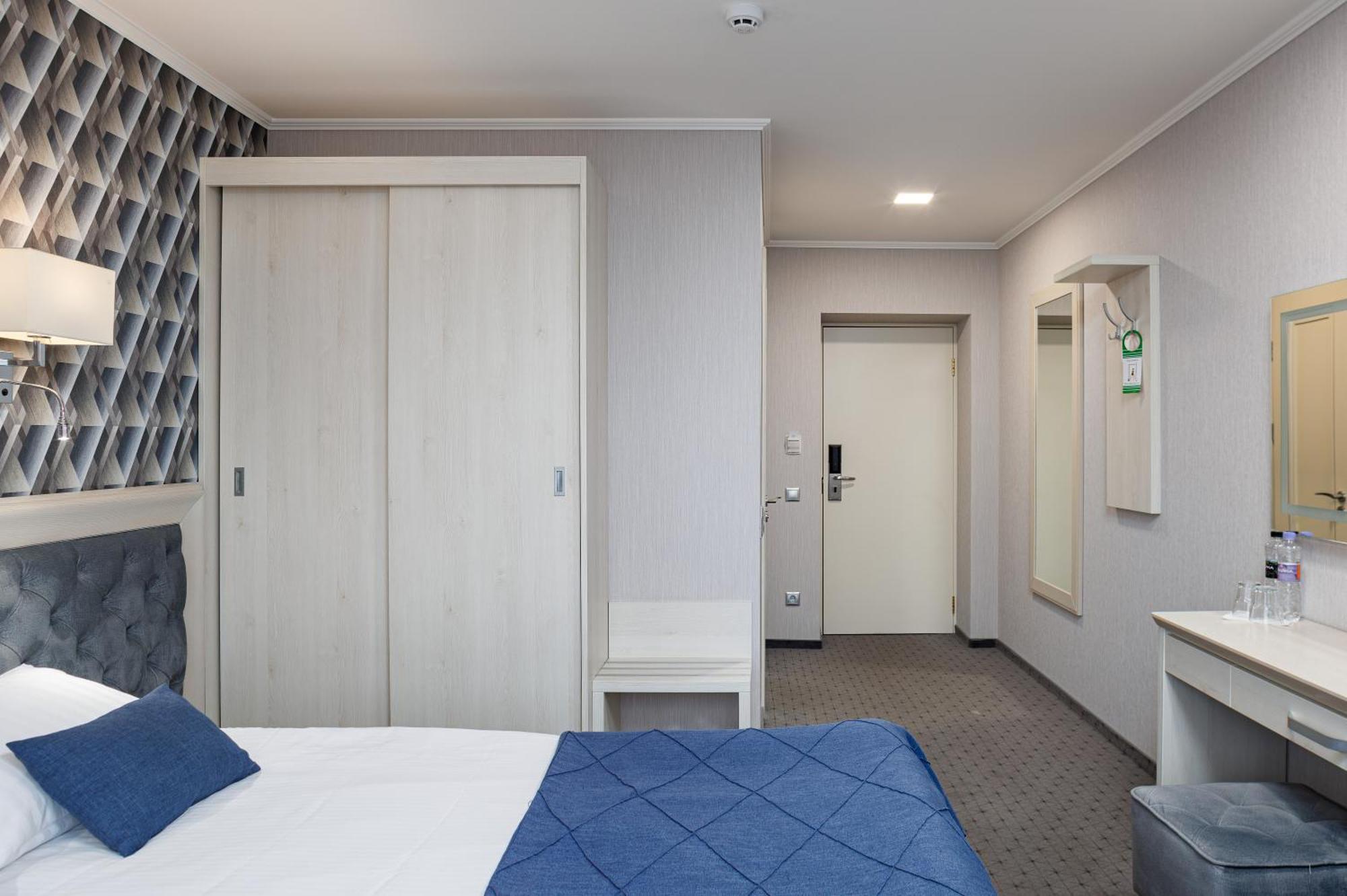 Eurohotel Leópolis Habitación foto